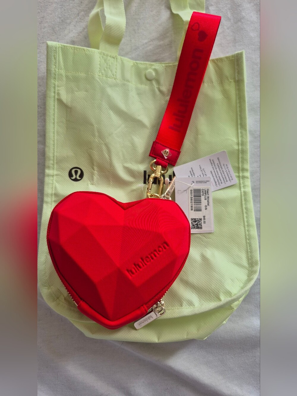 NWT★ Lululemon Heart Pouch